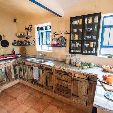 Beit Al Fannan Bed & Breakfast Tabaqat Fahl Exterior photo
