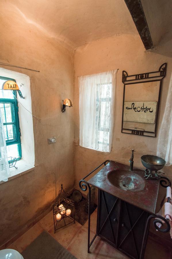 Beit Al Fannan Bed & Breakfast Tabaqat Fahl Exterior photo